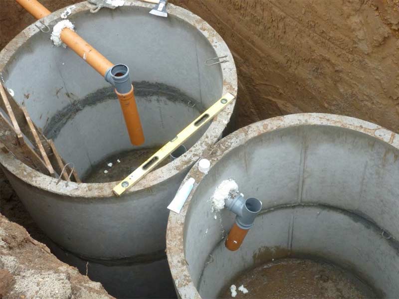 Как построить туалет на даче и подготовить выгребную яму